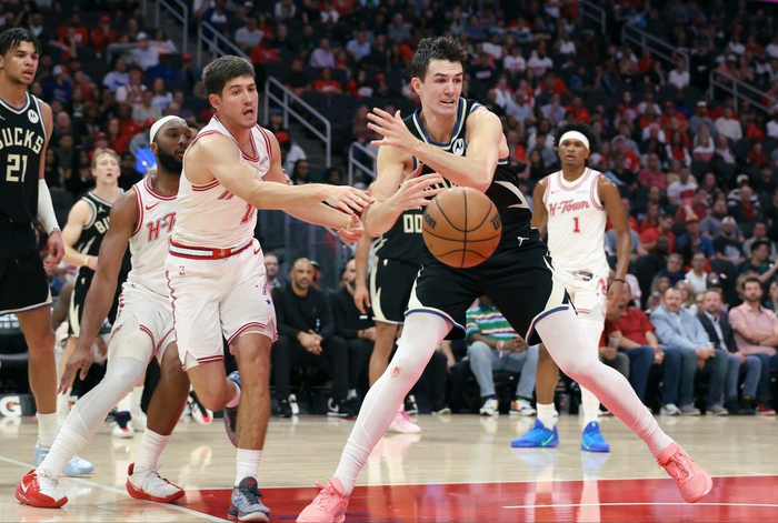 开云APP-4连胜来到第5，火箭队有4个变化，一人可以重用，一招也能玩转|谢泼德|雄鹿|乌度卡|密尔沃基雄鹿队|休斯敦火箭队_新浪体育_新浪新闻